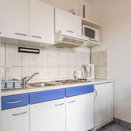 Apartment Dirk Hvar Town