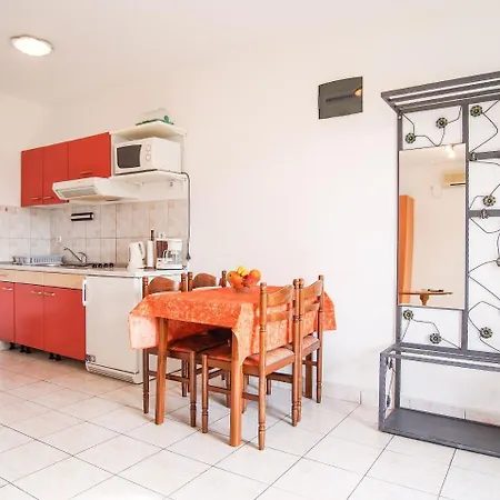 Apartment Dirk Hvar Town