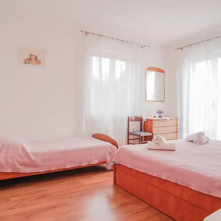 Dirk Apartment Hvar Town