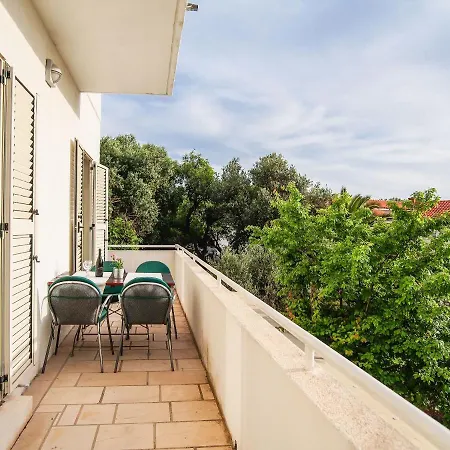 Apartment Dirk Hvar Town